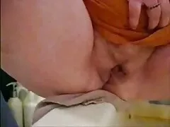 Cô gái khỏa thân trong phim sex nhat ban khong che tay